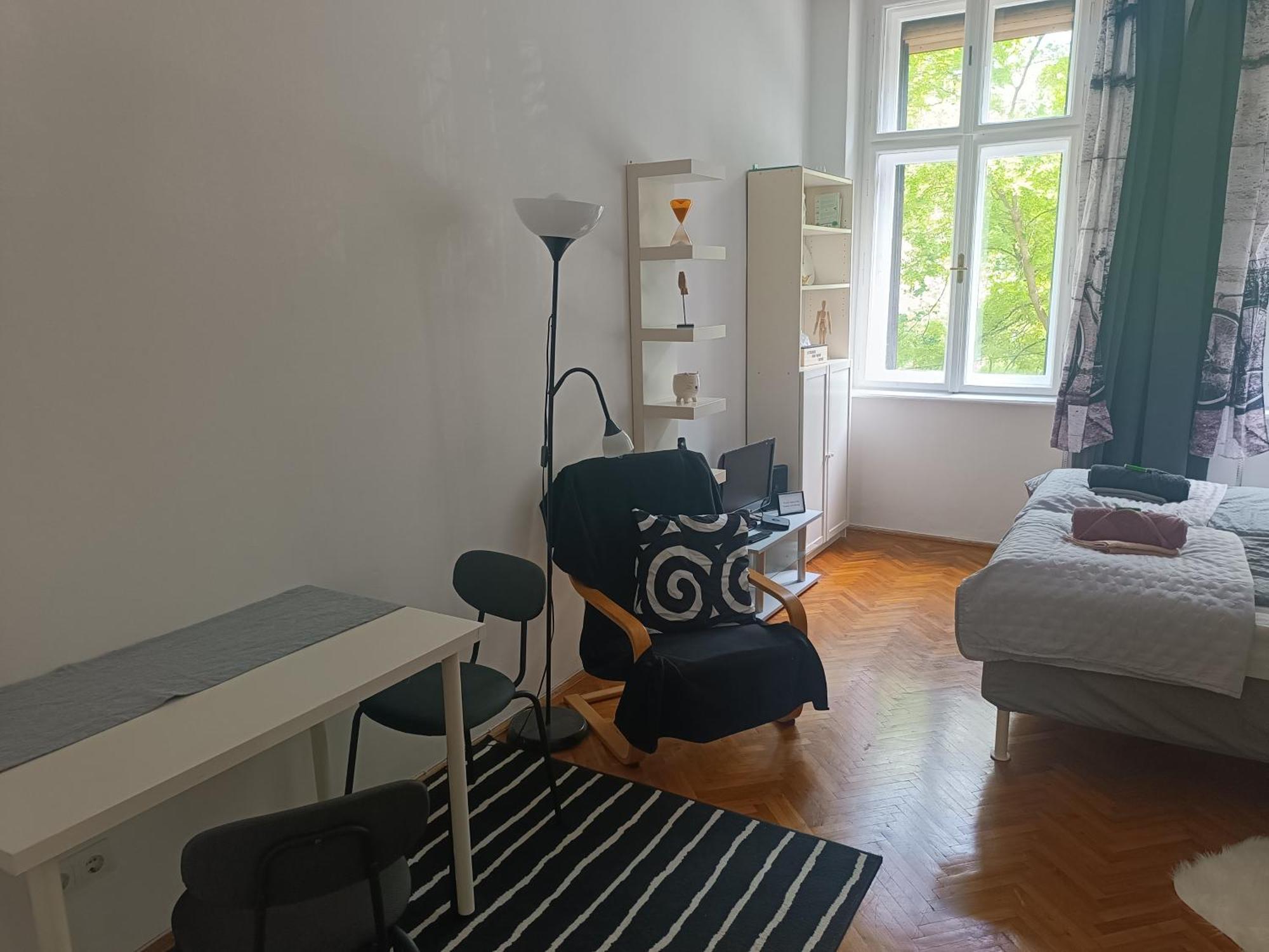 Nusi * Budapest